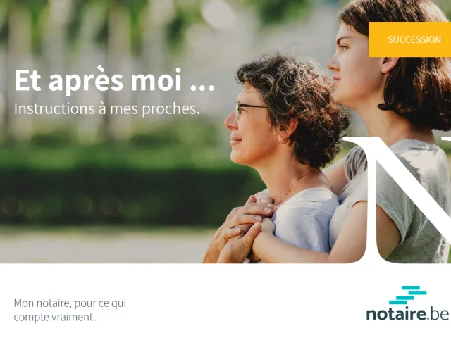 Une fille et sa maman sereines d'avoir pris leurs dispositions pour organiser leurs informations personnelles, financières, et souhaits, de manière à simplifier la tâche des héritiers dans la gestion de leur succession.